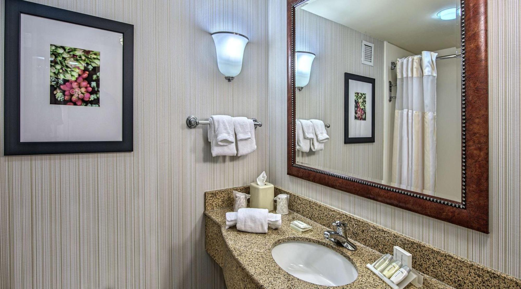 Hilton Garden Inn Huntsville/Space Center Ngoại thất bức ảnh